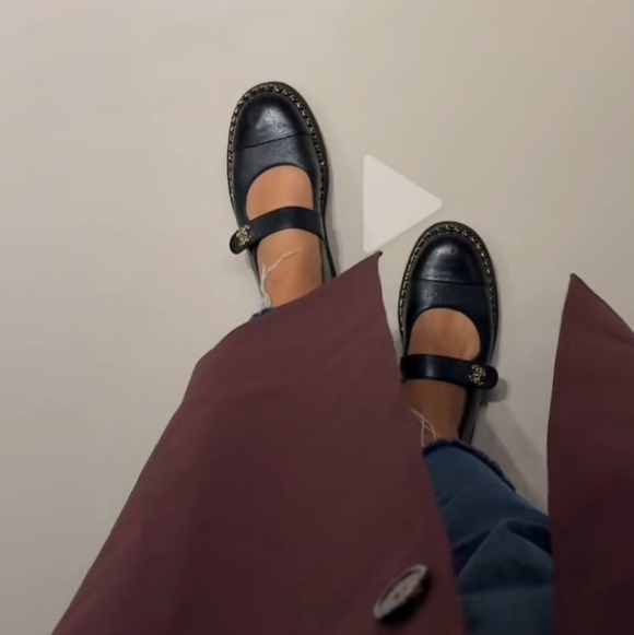 Chanel Mary Janes 24A Lambskin Captoe CC Turnlock 38 Black G45848 B17569 - Picture 8 of 8